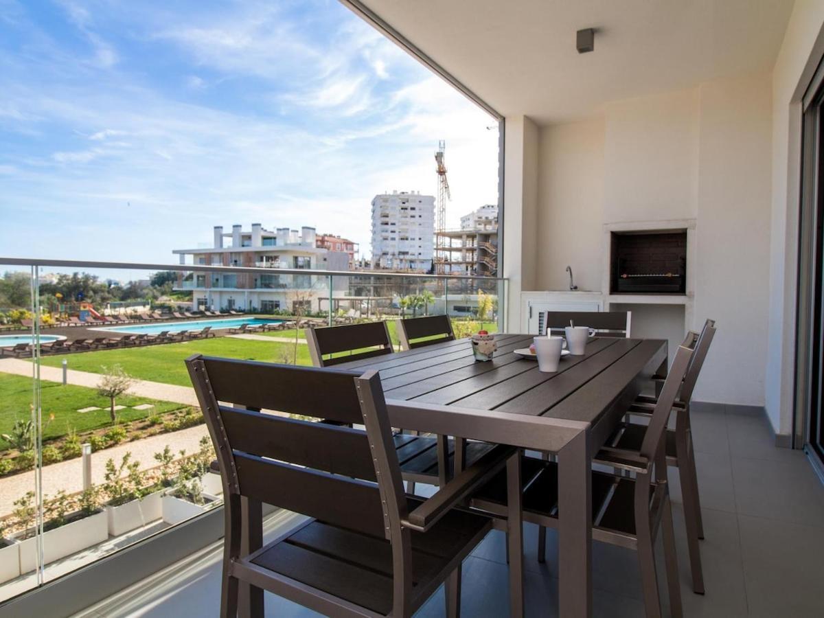 Green C Apartment - Luxurious & Playground & Garage Албуфейра Екстериор снимка